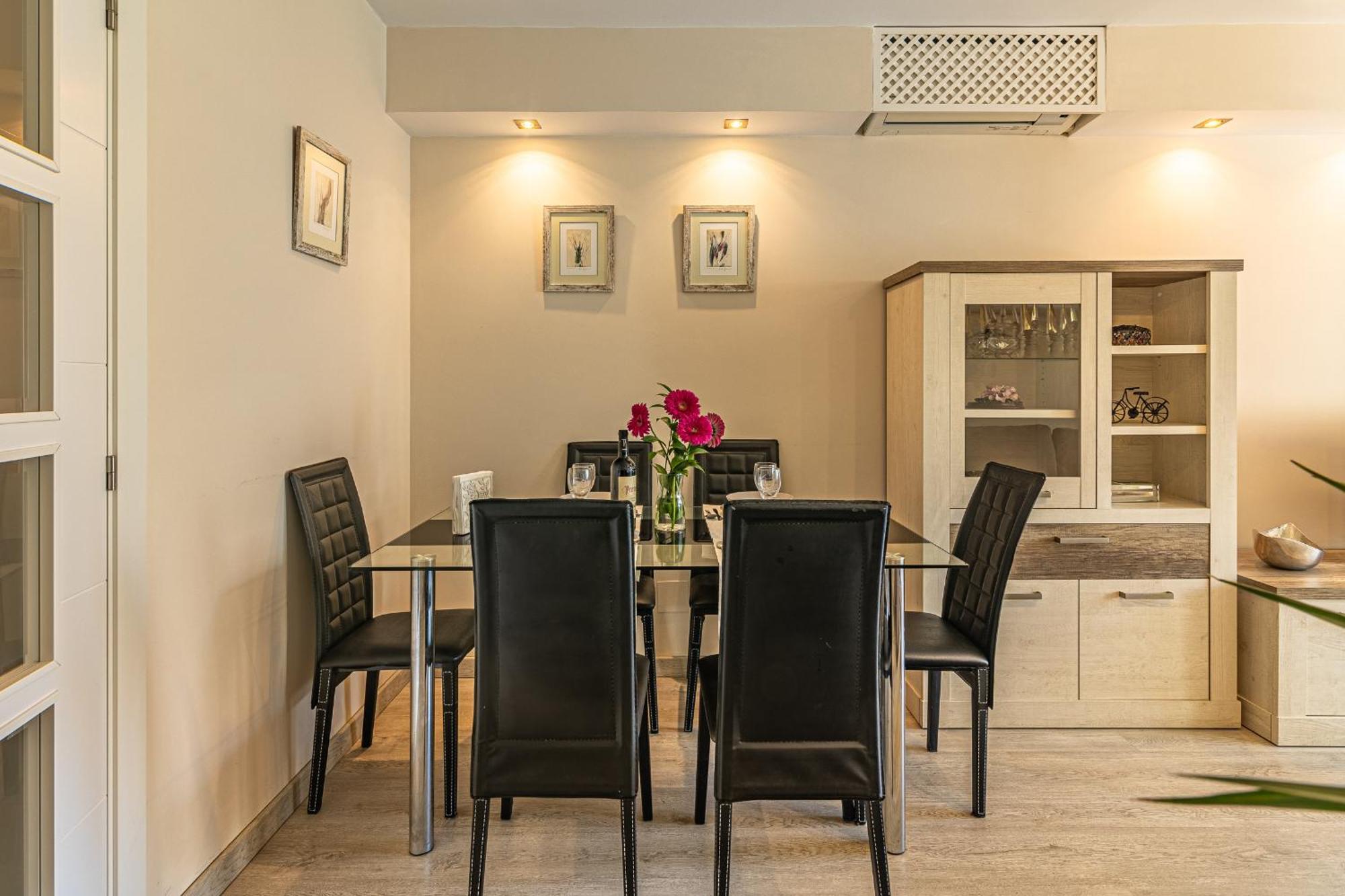 City Center Apartment In Марбелья Екстер'єр фото